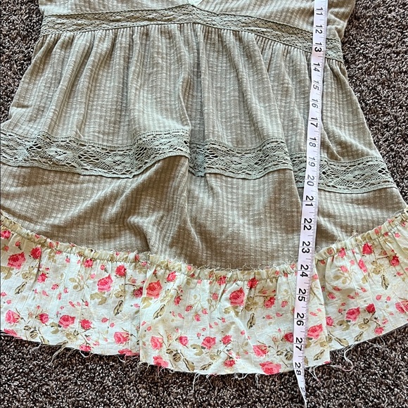 POL Floral tank top - Picture 10 of 13